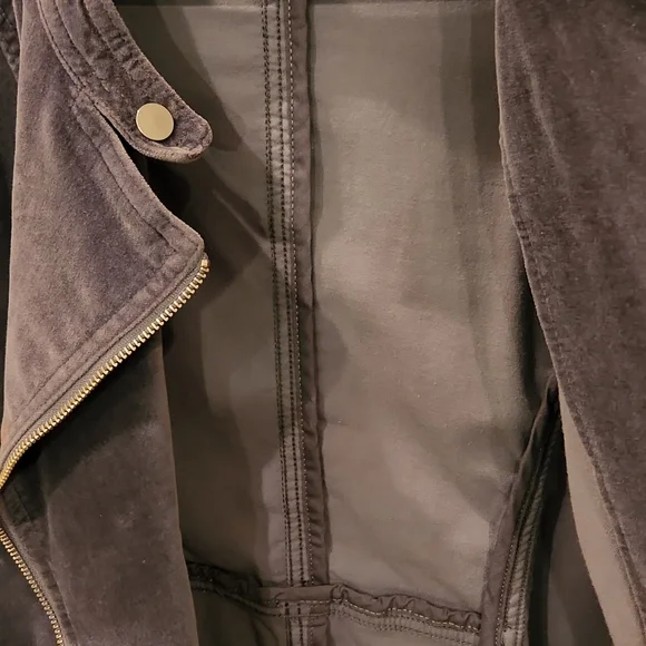 Jacket - Picture 8 of 10